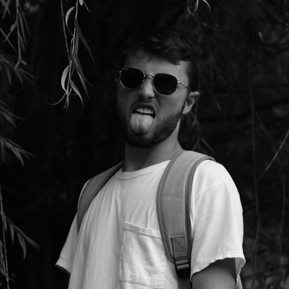 Meet your Posher, Brock - Picture 2 of 2